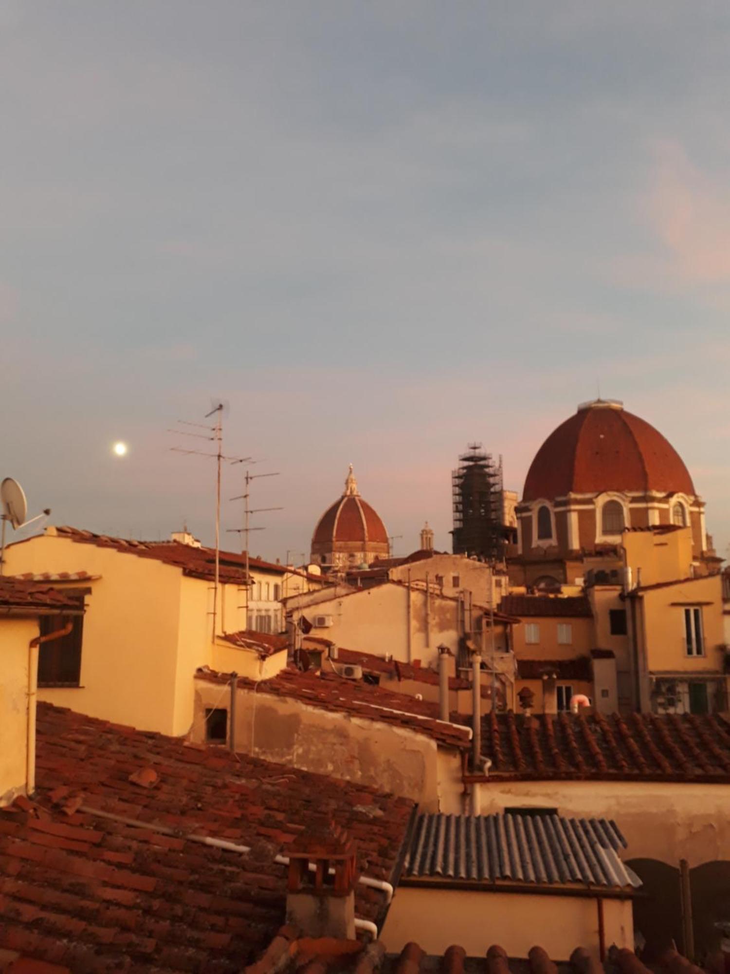 The Florence Dream Terrace - Elena Grey Rum bild