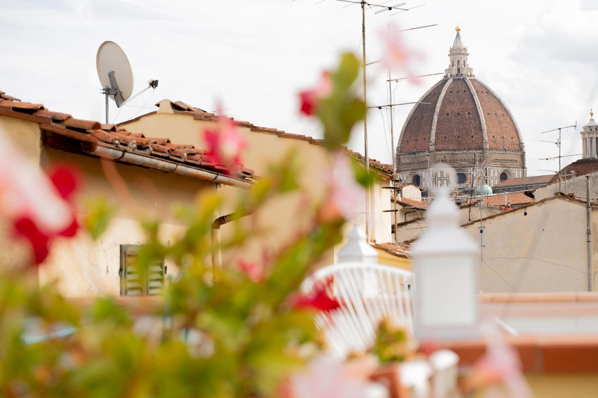 The Florence Dream Terrace - Elena Grey Rum bild