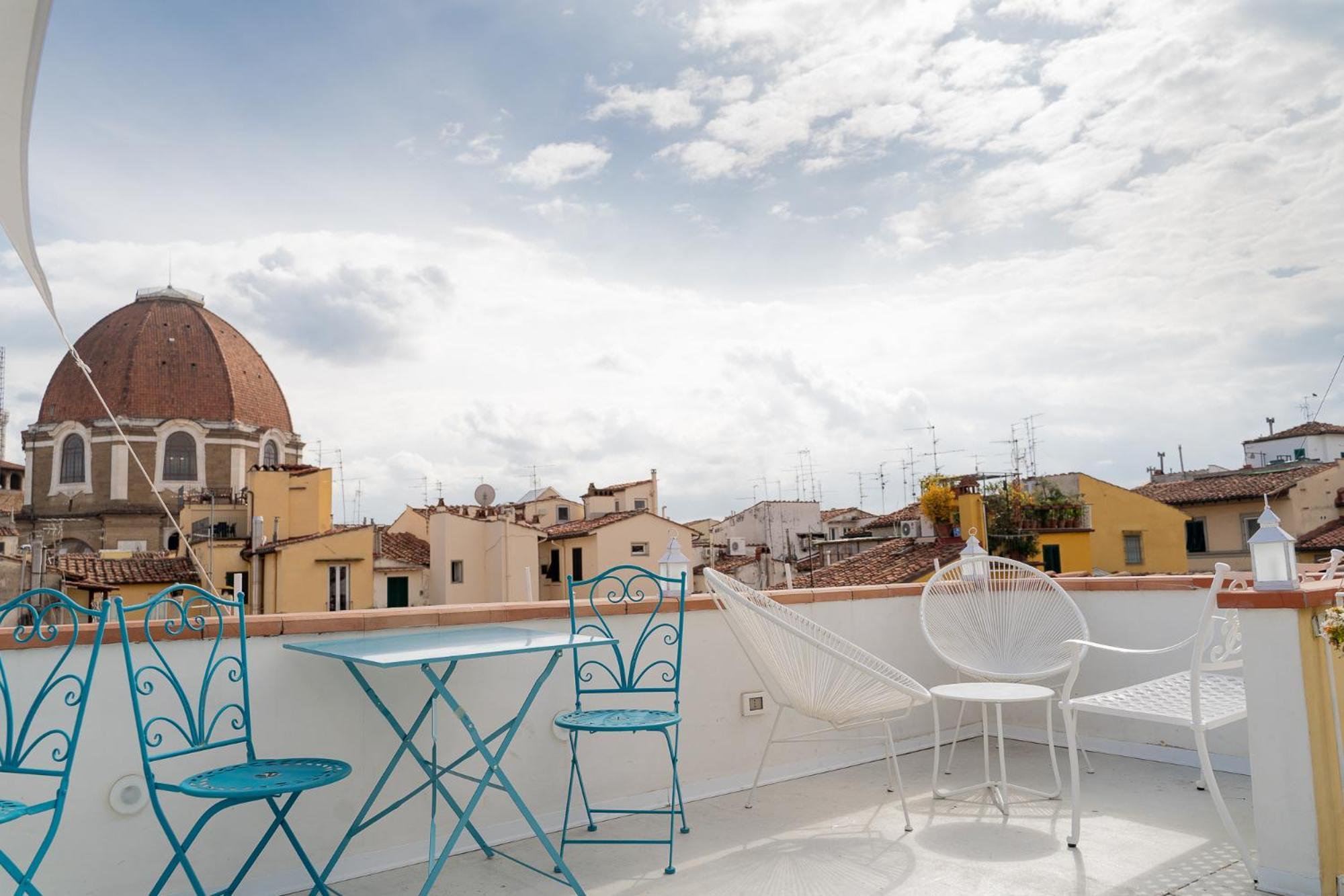The Florence Dream Terrace - Elena Grey Rum bild