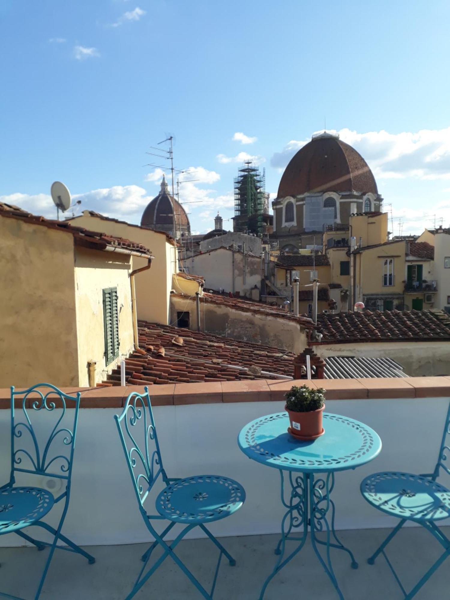 The Florence Dream Terrace - Elena Grey Rum bild